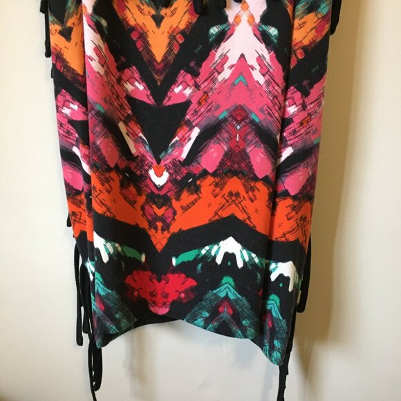 Arizona Bohemian Fusion Tassel Hemmed Tank - Picture 7 of 15